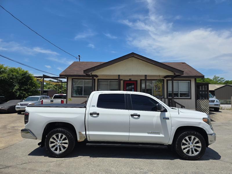 Toyota Tundra SR5 5.7L V8 CrewMax 2WD 2014