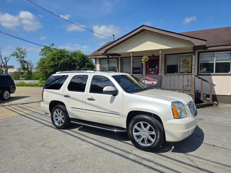 GMC Yukon Denali 2WD 2011