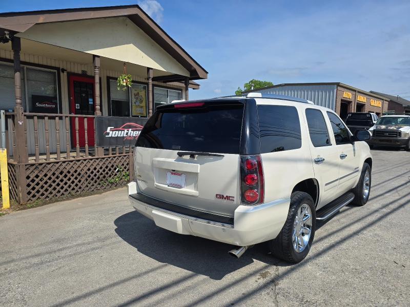 GMC Yukon Denali 2WD 2011