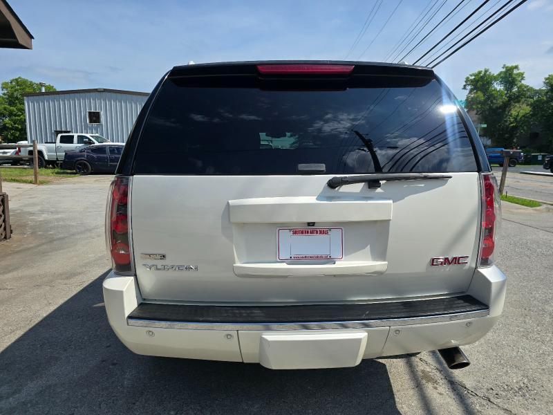 GMC Yukon Denali 2WD 2011