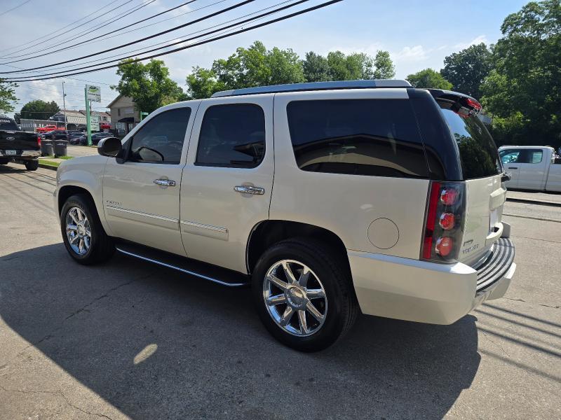 GMC Yukon Denali 2WD 2011