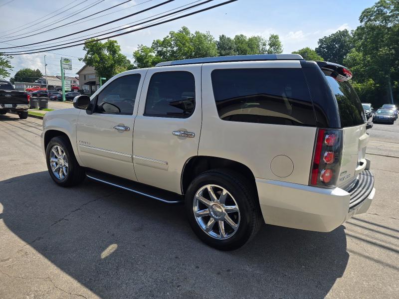 GMC Yukon Denali 2WD 2011