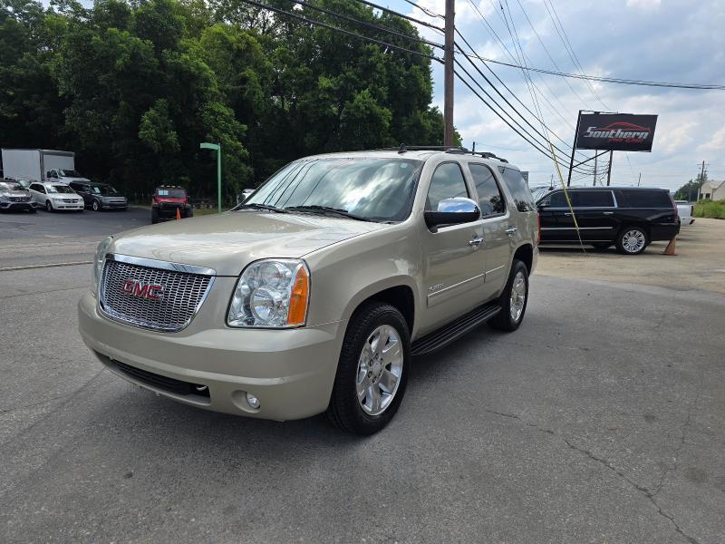 GMC Yukon SLT 2WD 2013