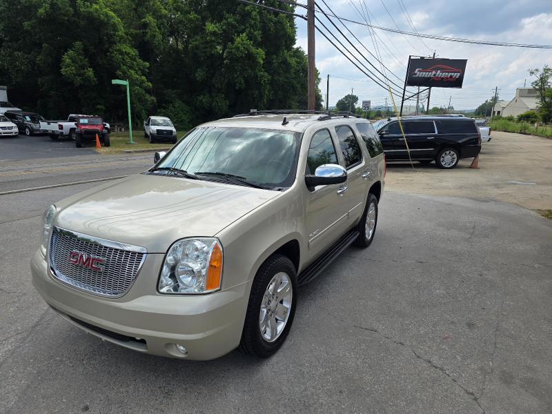 GMC Yukon SLT 2WD 2013