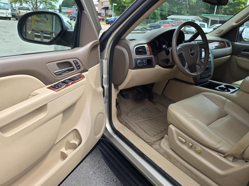 GMC Yukon SLT 2WD 2013