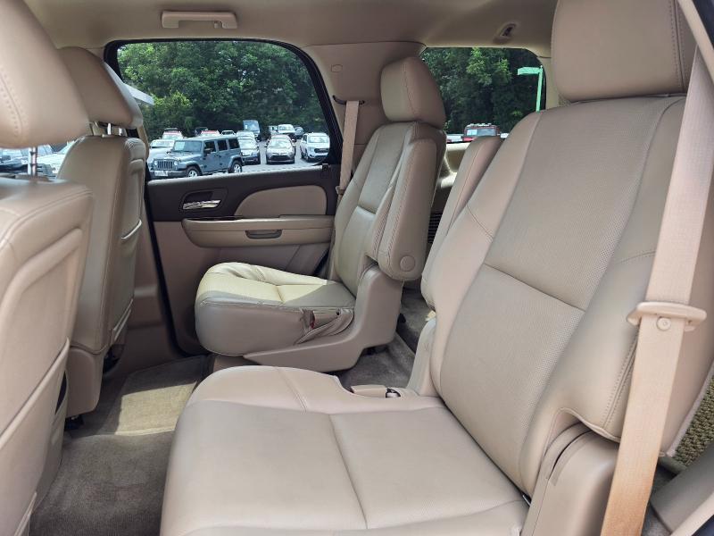 GMC Yukon SLT 2WD 2013