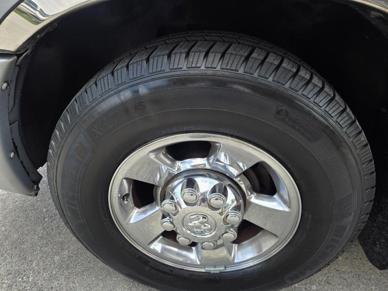 Dodge Ram 2500 Laramie Mega Cab 2WD 2006