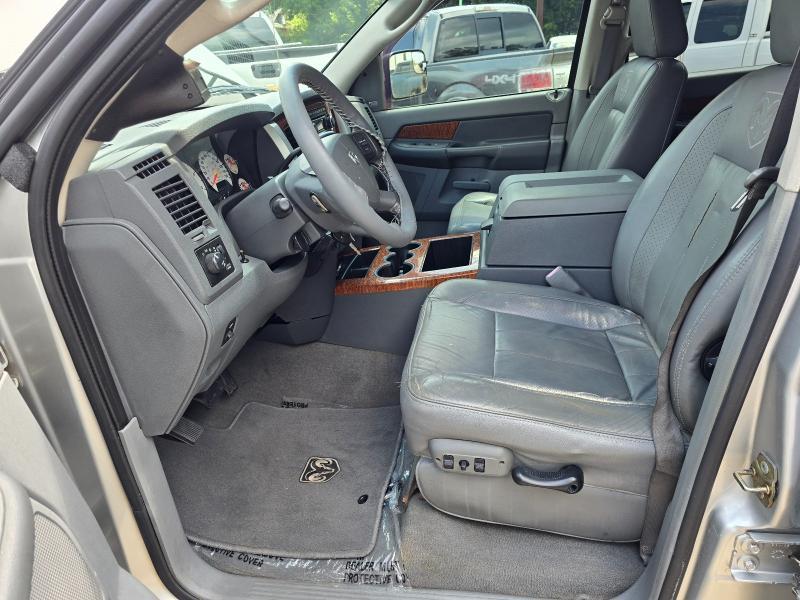 Dodge Ram 2500 Laramie Mega Cab 2WD 2006