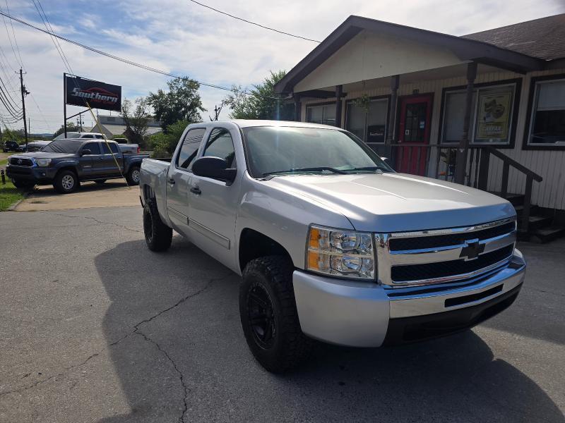 Chevrolet Silverado 1500 LT Crew Cab 2WD 2011