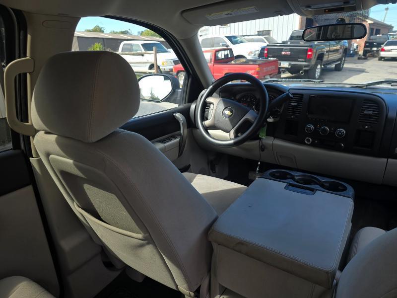 Chevrolet Silverado 1500 LT Crew Cab 2WD 2011