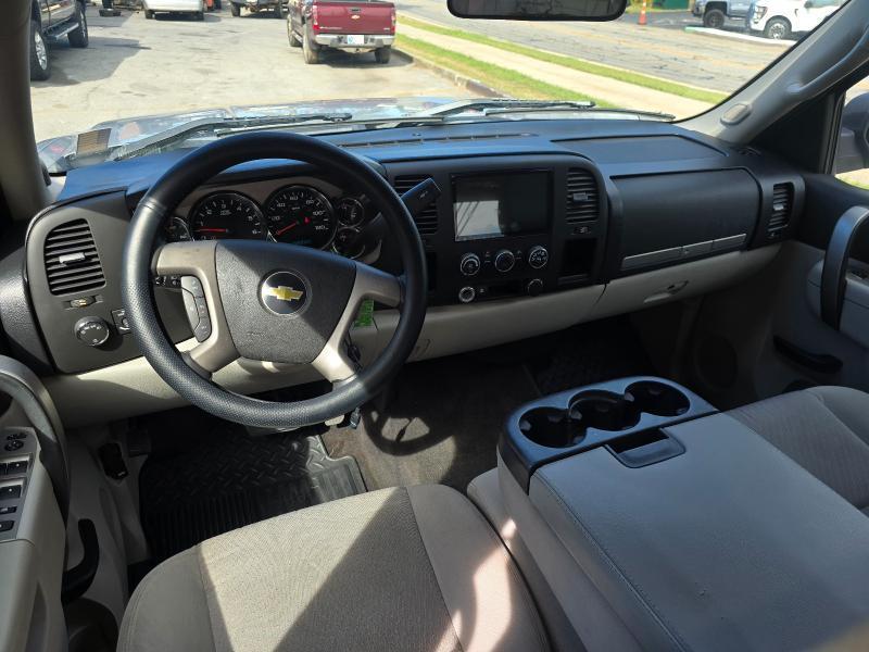Chevrolet Silverado 1500 LT Crew Cab 2WD 2011