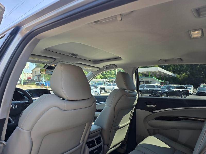 Acura MDX photo 19