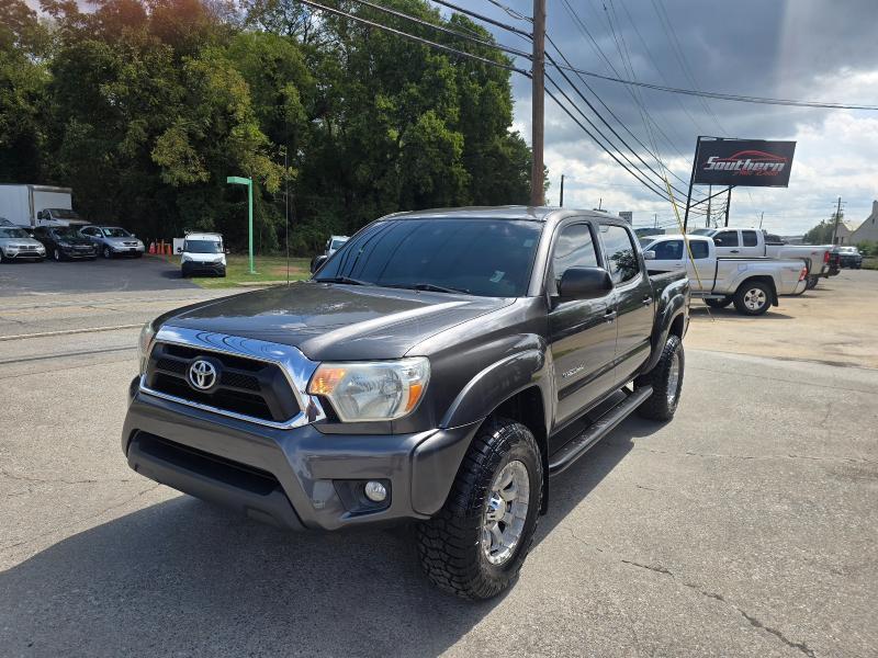 Toyota Tacoma photo 7