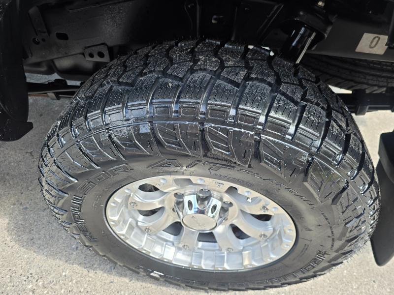 Toyota Tacoma photo 10