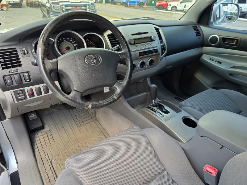 Toyota Tacoma 4WD Access Cab V6 AT (Natl) 2005
