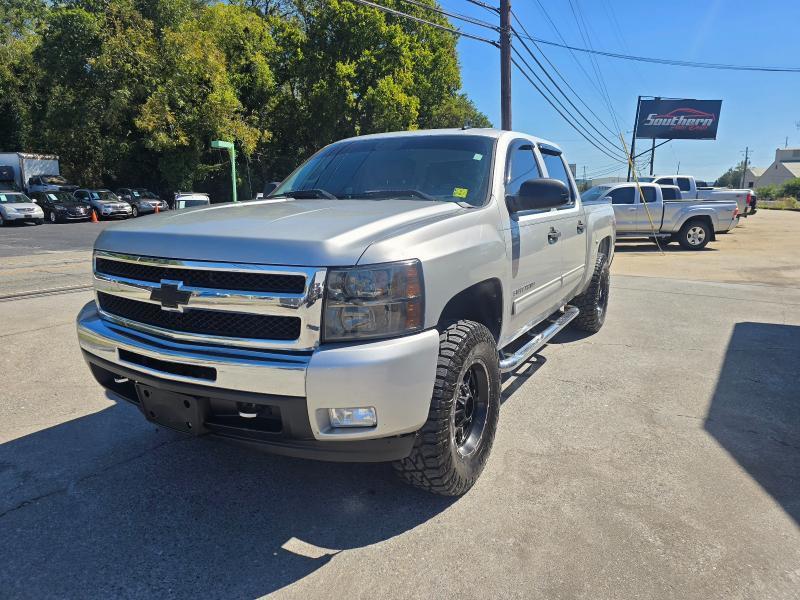 Chevrolet Silverado photo 5