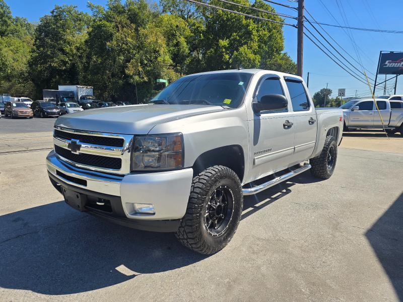 Chevrolet Silverado photo 7