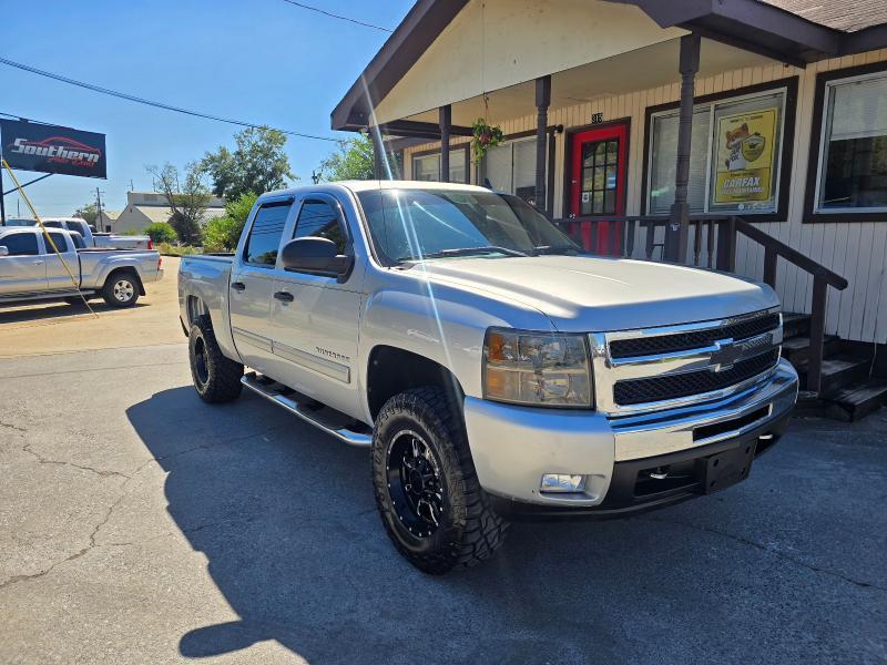 Chevrolet Silverado photo 9