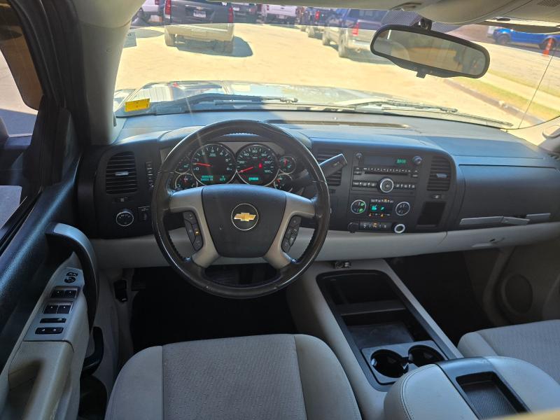 Chevrolet Silverado photo 16