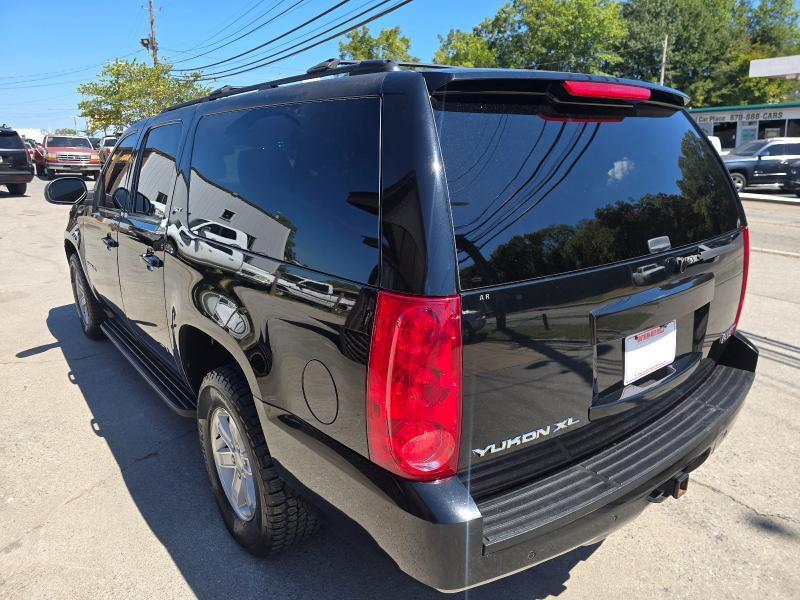 GMC Yukon XL photo 5