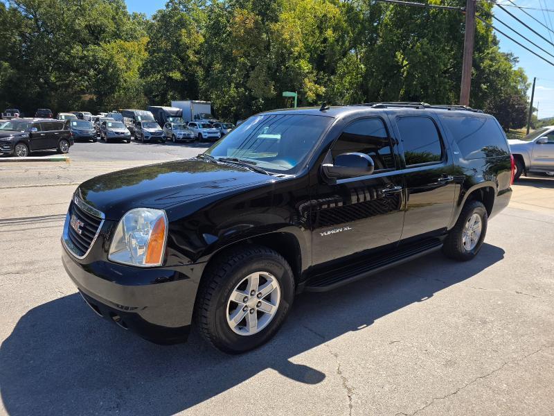 GMC Yukon XL photo 7