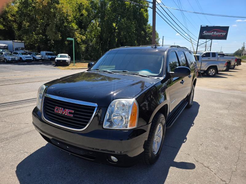 GMC Yukon XL photo 8