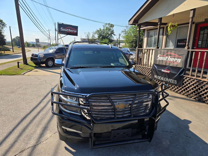 Chevrolet Suburban photo 8