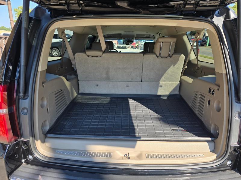 Chevrolet Suburban photo 18