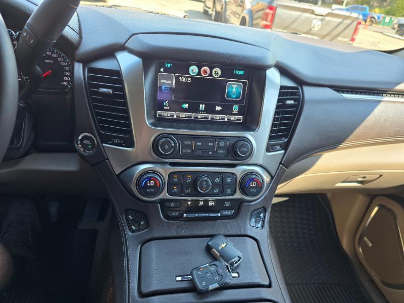 Chevrolet Suburban photo 22
