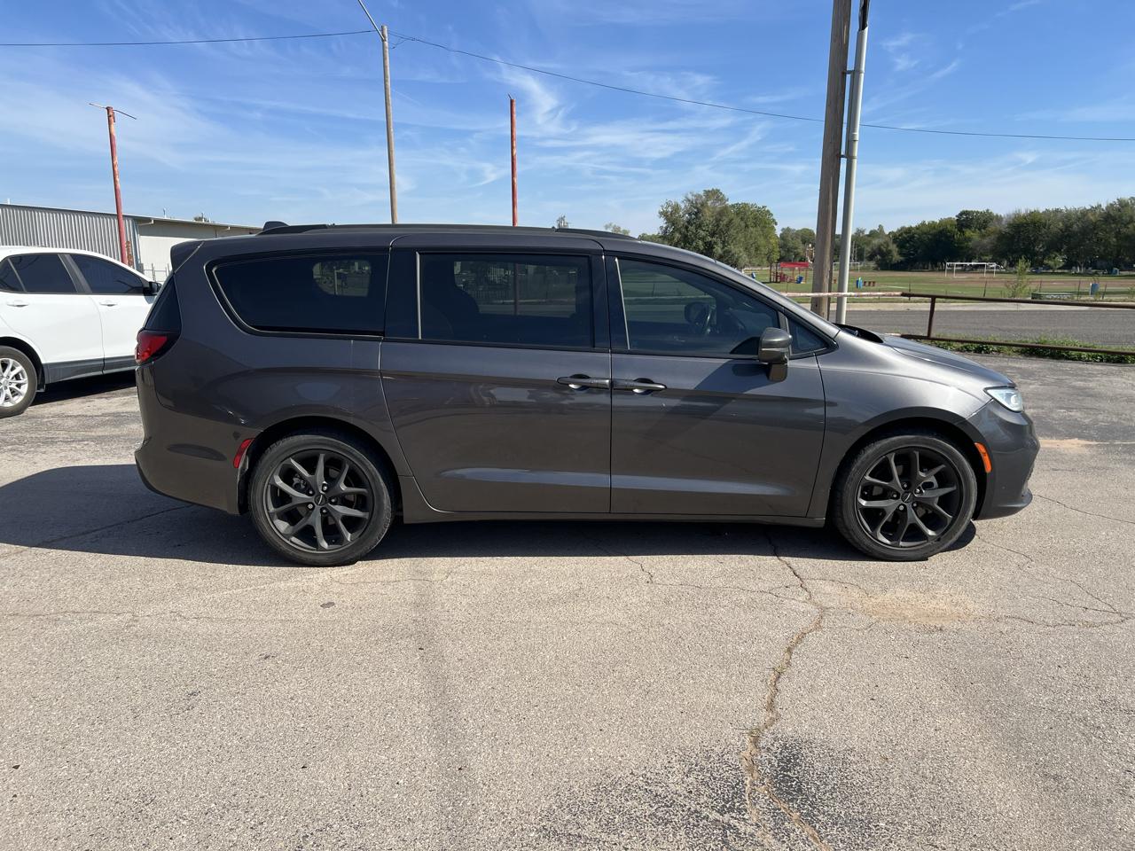 Chrysler Pacifica Touring FWD 2021