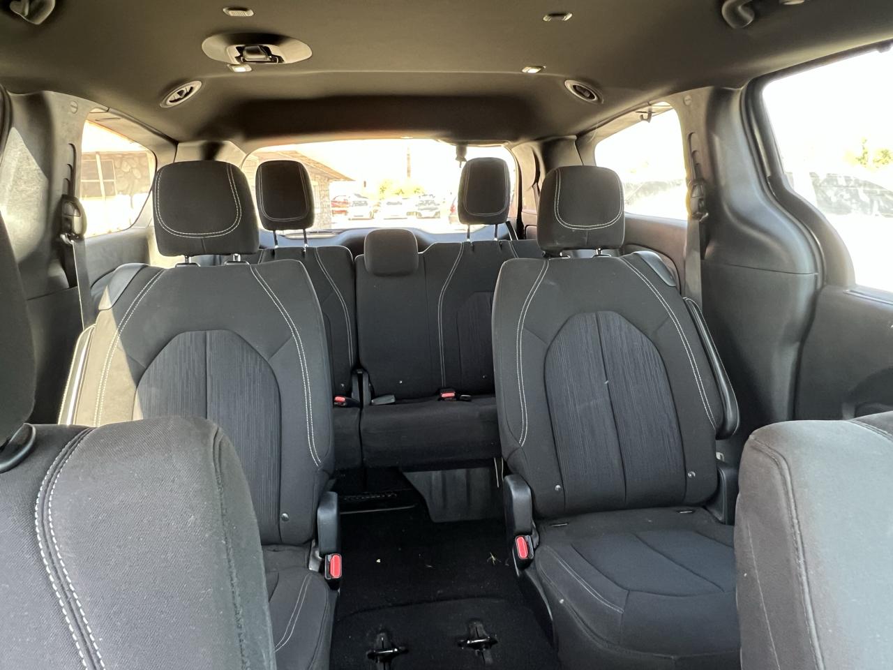Chrysler Pacifica Touring FWD 2021