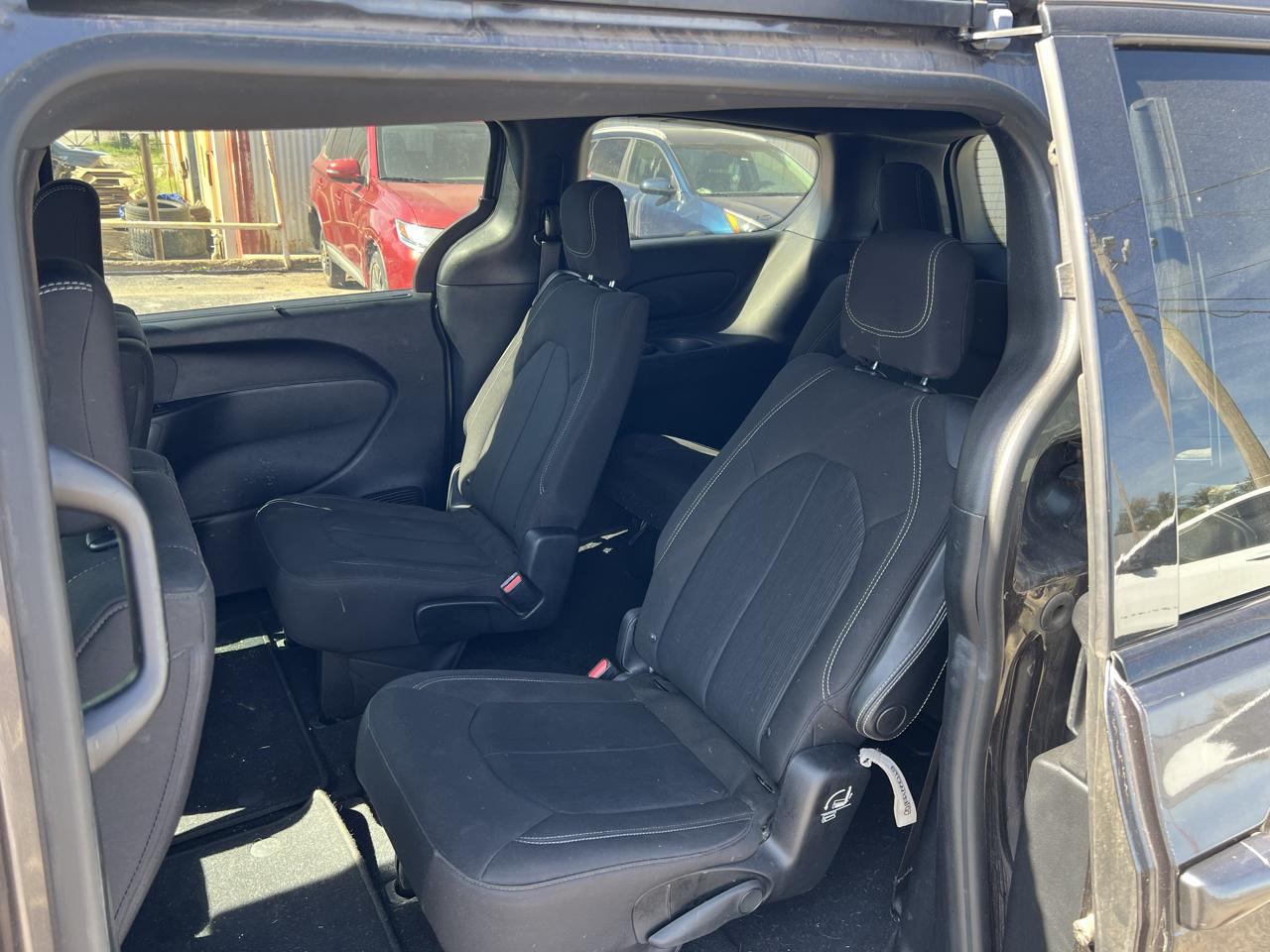 Chrysler Pacifica Touring FWD 2021