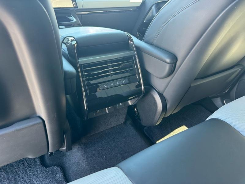 Land Rover Range Rover Sport P400 Dynamic SE 2024