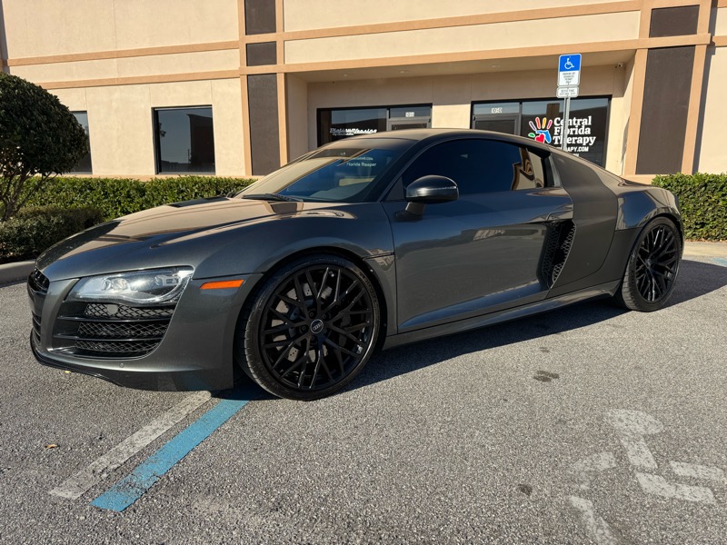 Audi R8 5.2 Coupe quattro Auto R tronic 2012