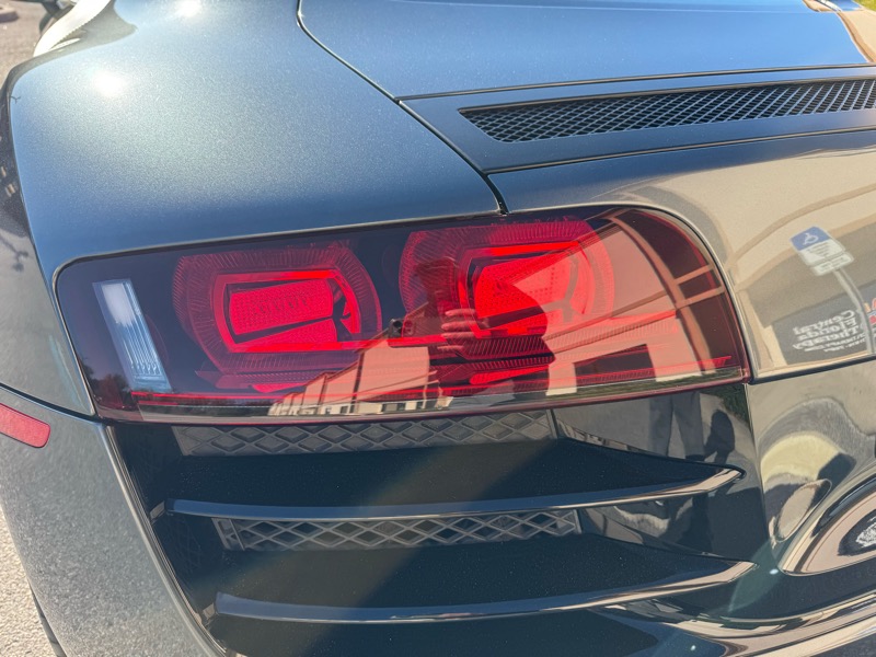 Audi R8 5.2 Coupe quattro Auto R tronic 2012