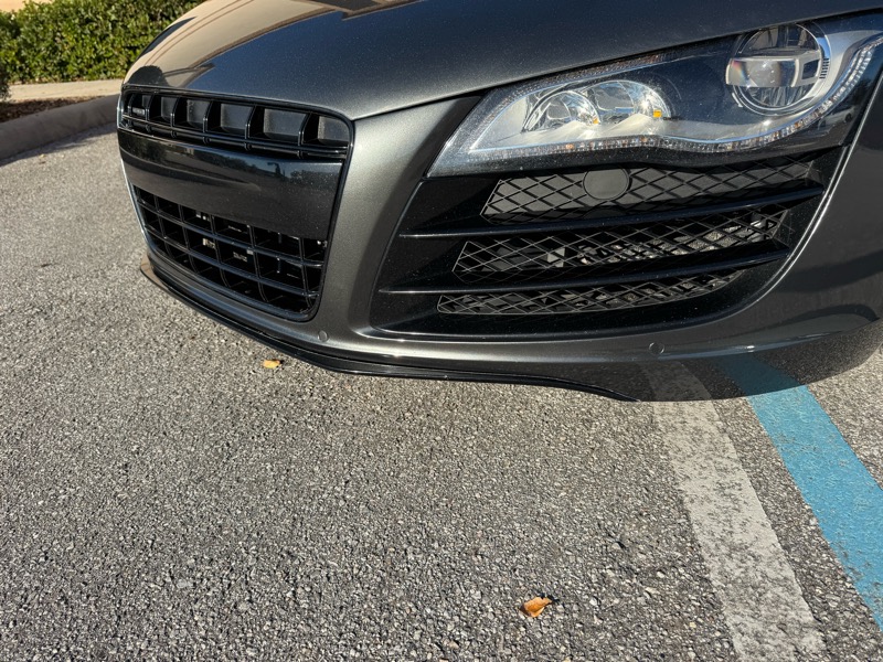 Audi R8 5.2 Coupe quattro Auto R tronic 2012