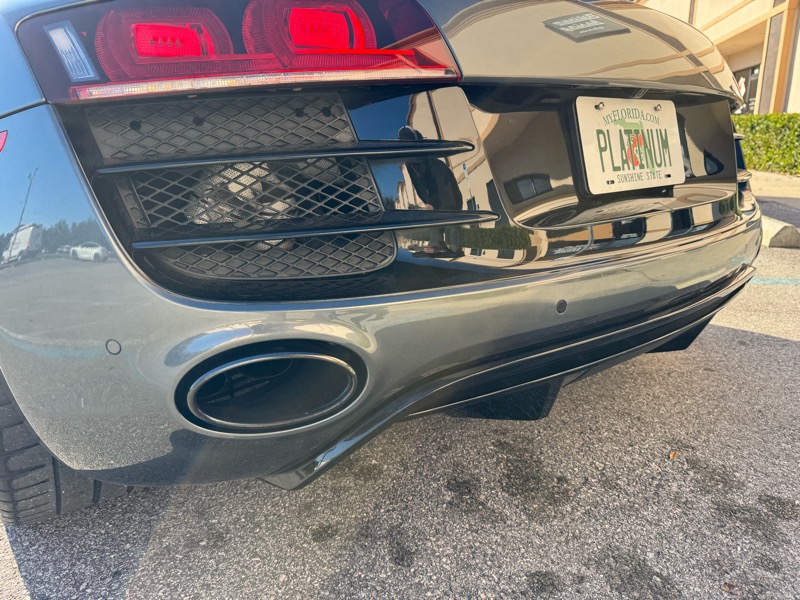 Audi R8 5.2 Coupe quattro Auto R tronic 2012