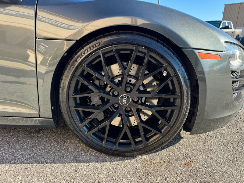 Audi R8 5.2 Coupe quattro Auto R tronic 2012