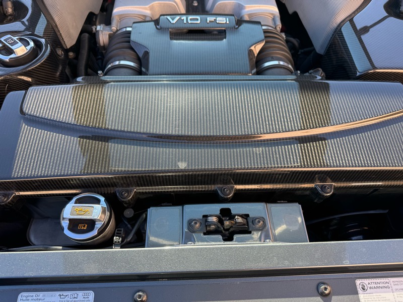 Audi R8 5.2 Coupe quattro Auto R tronic 2012