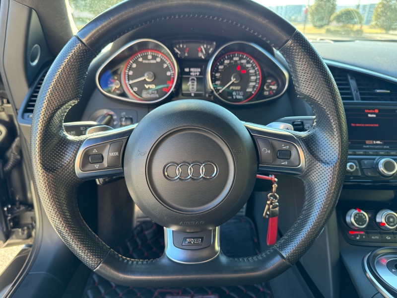 Audi R8 5.2 Coupe quattro Auto R tronic 2012