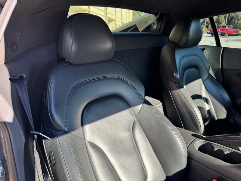 Audi R8 5.2 Coupe quattro Auto R tronic 2012