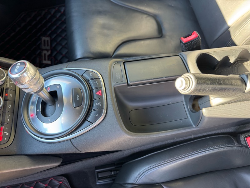 Audi R8 5.2 Coupe quattro Auto R tronic 2012