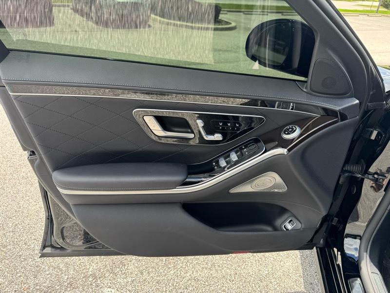 Mercedes-Benz S-Class S580 4MATIC 2024