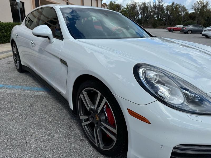 Porsche Panamera GTS 2015