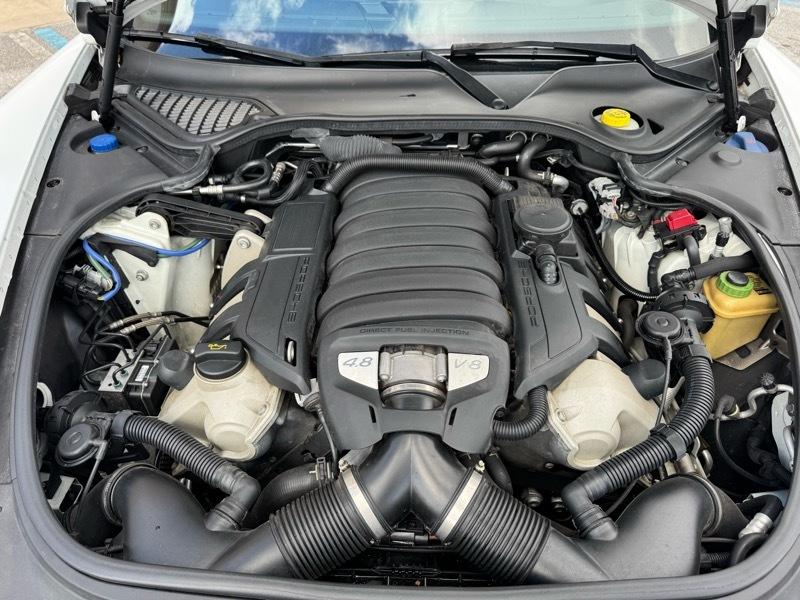 Porsche Panamera GTS 2015