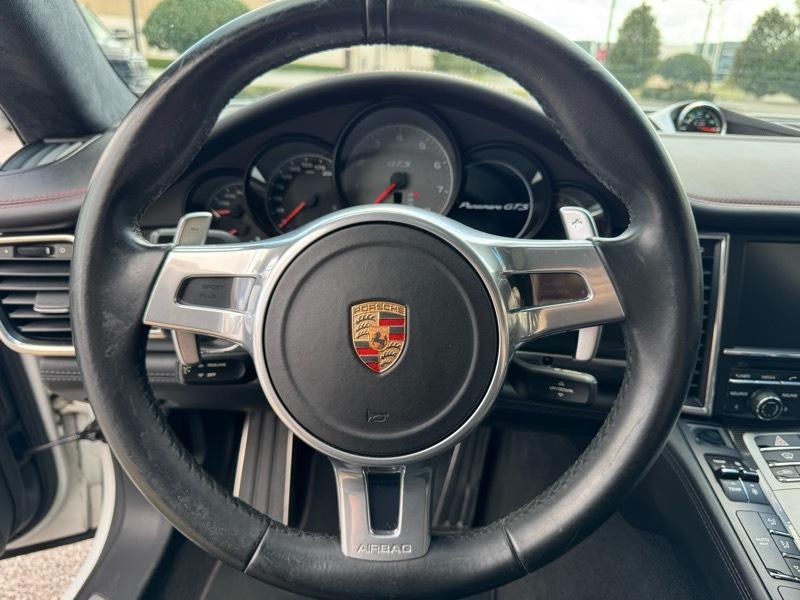 Porsche Panamera GTS 2015