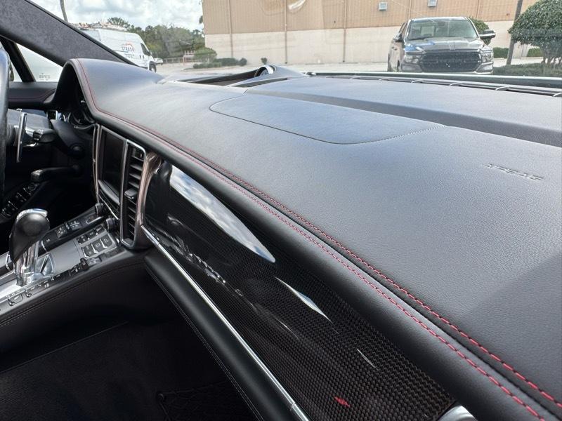 Porsche Panamera GTS 2015