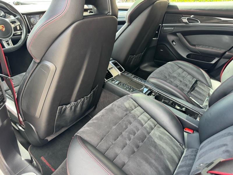 Porsche Panamera GTS 2015