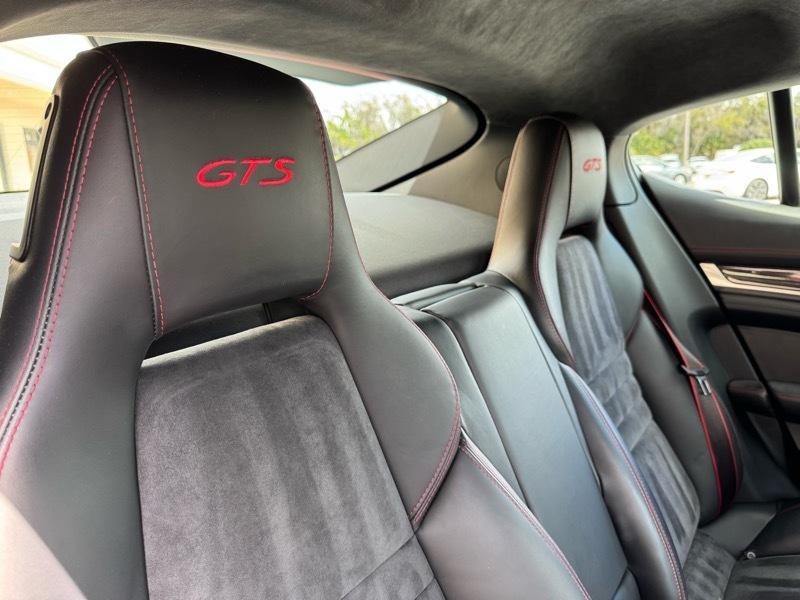 Porsche Panamera GTS 2015