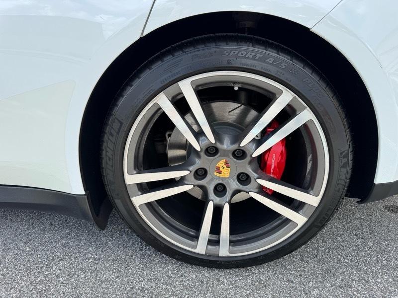 Porsche Panamera GTS 2015